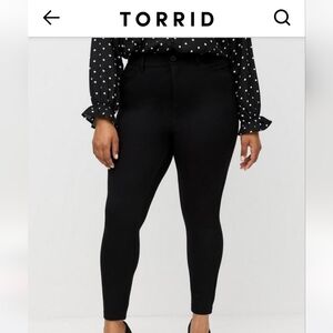 TORRID Studio Bombshell Skinny Ankle Pant 24S